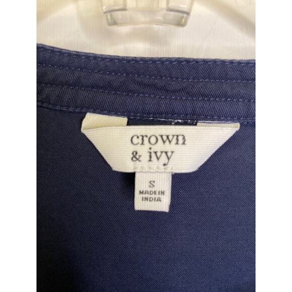 Crown & Ivy Top Womens Small Navy Pullover Blouse Split Neck Flutter Sleeve - Picture 3 of 4